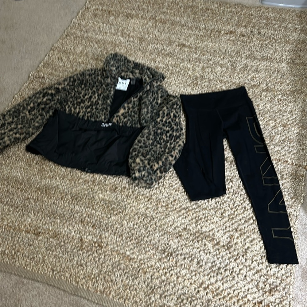 excellent condition. Wore once. DKNY